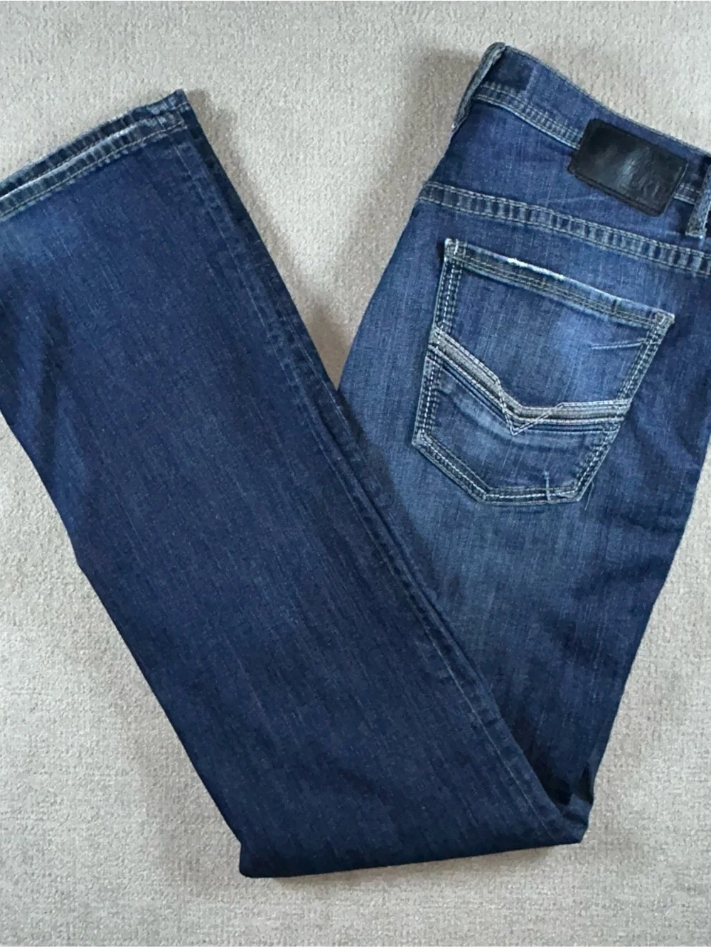 BKE Tyler Straight Stretch Jeans Mens 36XL Blue Distressed Denim Pants